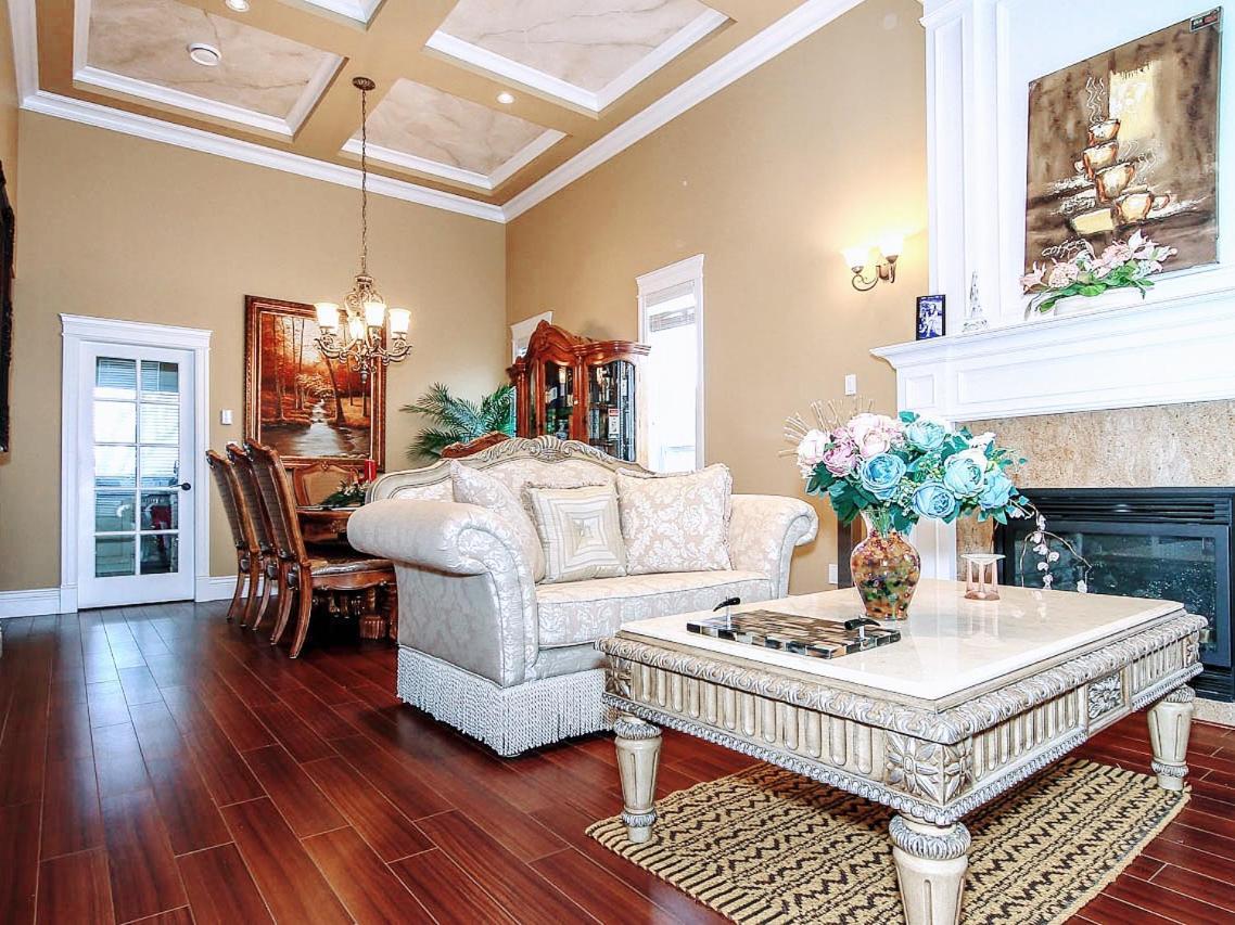 Vancouver Luxury Homestay Richmond Luaran gambar